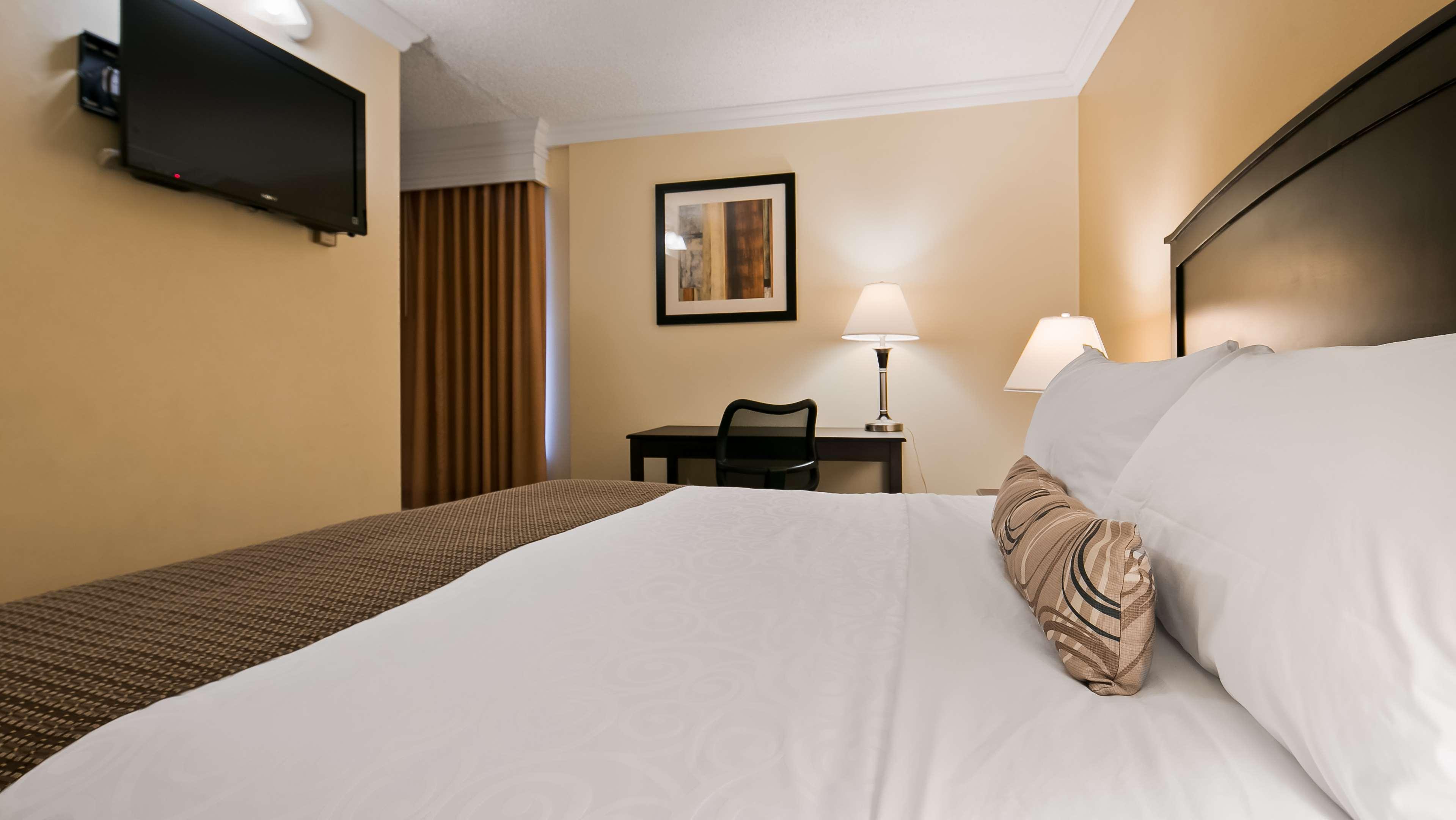 Best Western Plus Burnaby Hotel Bagian luar foto