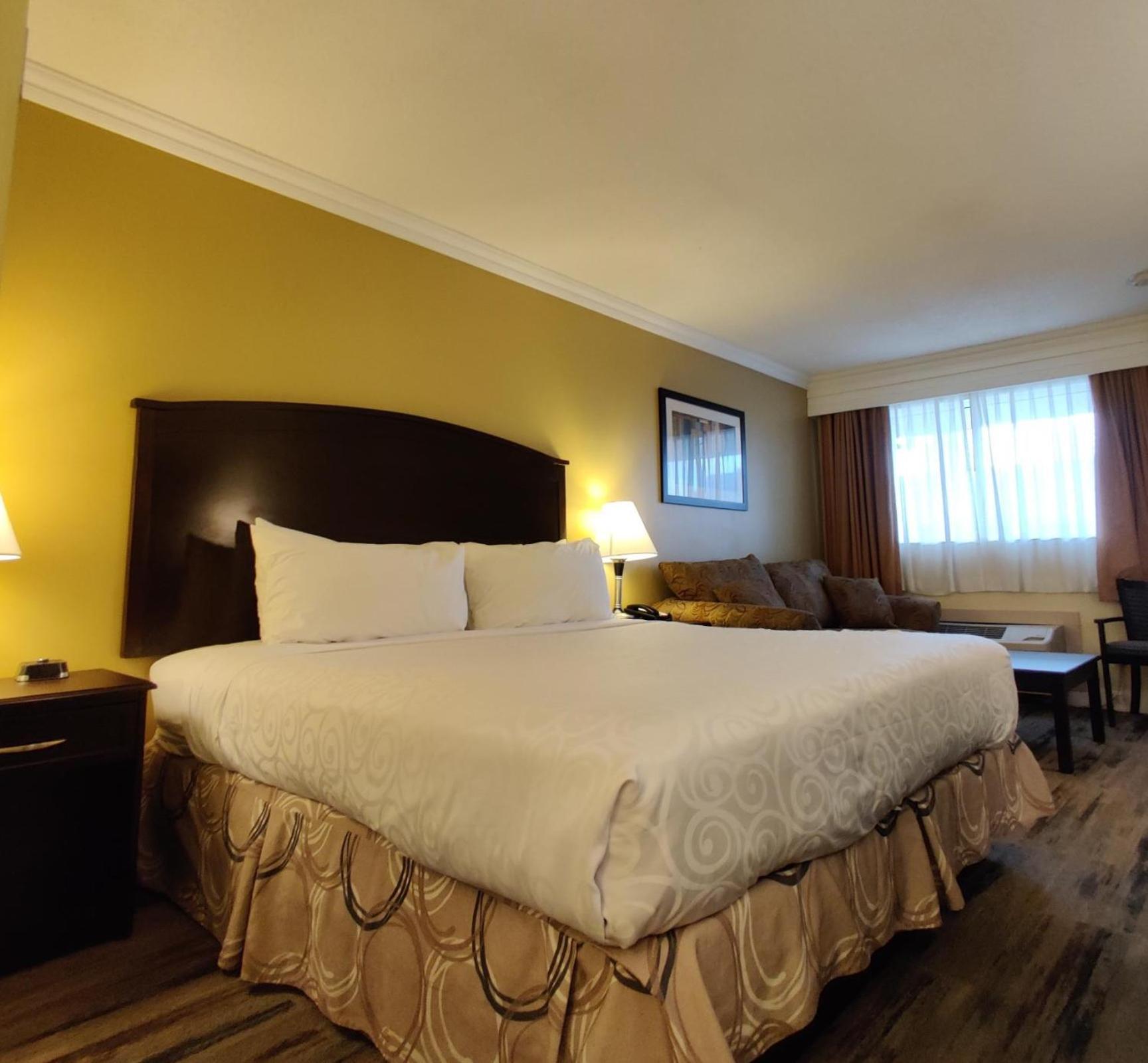 Best Western Plus Burnaby Hotel Bagian luar foto